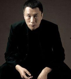 孙红雷的黑色背景